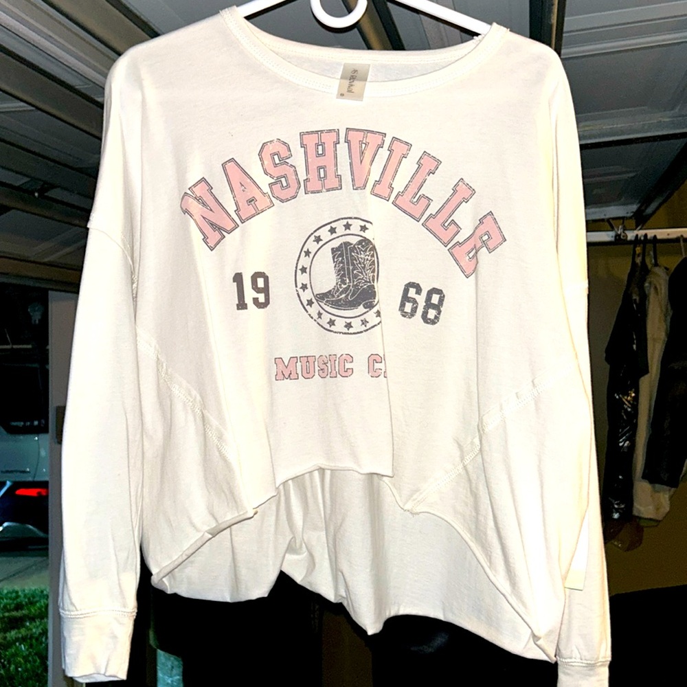 Women’s tee